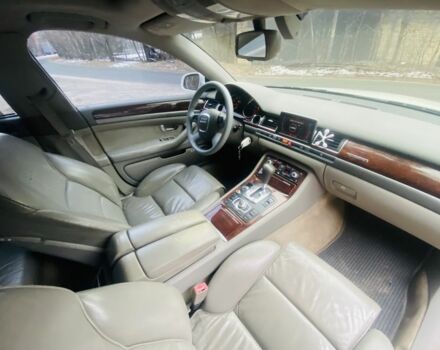 Белый Ауди А8, объемом двигателя 4.2 л и пробегом 220 тыс. км за 7900 $, фото 6 на Automoto.ua