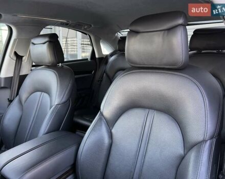 Белый Ауди А8, объемом двигателя 4.16 л и пробегом 114 тыс. км за 19900 $, фото 20 на Automoto.ua