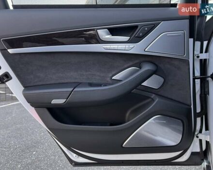 Белый Ауди А8, объемом двигателя 4.16 л и пробегом 114 тыс. км за 19900 $, фото 30 на Automoto.ua