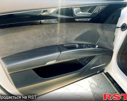 Белый Ауди А8, объемом двигателя 3 л и пробегом 163 тыс. км за 18600 $, фото 10 на Automoto.ua