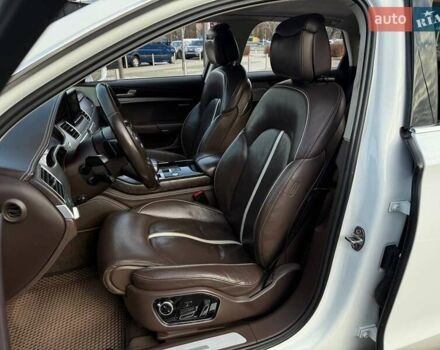 Белый Ауди А8, объемом двигателя 2.97 л и пробегом 217 тыс. км за 18990 $, фото 9 на Automoto.ua