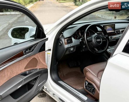 Ауди А8 2012 в Одессе на Automoto.ua Белый Ауди А8, объемом двигателя 4.16 л и пробегом 287 тыс. км за 16800 $, фото 18 на Automoto.ua