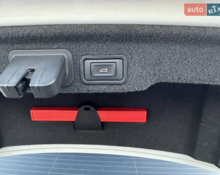 Білий Ауді A8, об'ємом двигуна 6.3 л та пробігом 187 тис. км за 20500 $, фото 19 на Automoto.ua