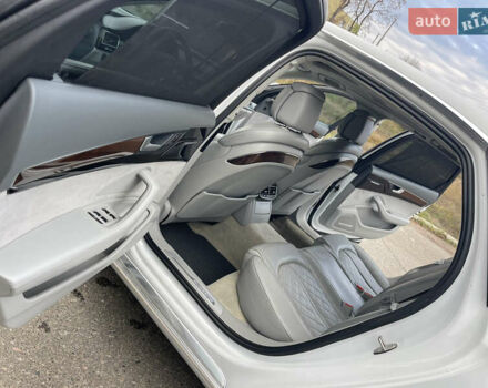 Білий Ауді A8, об'ємом двигуна 3 л та пробігом 174 тис. км за 18999 $, фото 12 на Automoto.ua