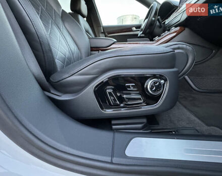 Білий Ауді A8, об'ємом двигуна 6.3 л та пробігом 187 тис. км за 20500 $, фото 15 на Automoto.ua