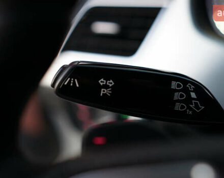 Белый Ауди А8, объемом двигателя 3.99 л и пробегом 172 тыс. км за 29000 $, фото 27 на Automoto.ua