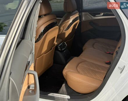 Белый Ауди А8, объемом двигателя 2.97 л и пробегом 178 тыс. км за 27900 $, фото 5 на Automoto.ua