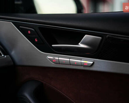 Белый Ауди А8, объемом двигателя 3.99 л и пробегом 172 тыс. км за 29000 $, фото 18 на Automoto.ua