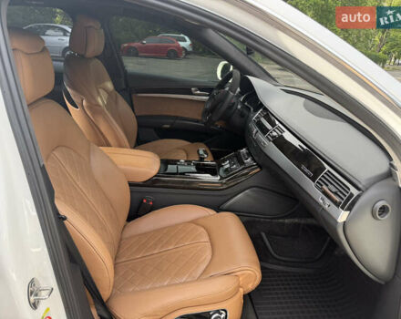 Белый Ауди А8, объемом двигателя 2.97 л и пробегом 178 тыс. км за 27900 $, фото 33 на Automoto.ua