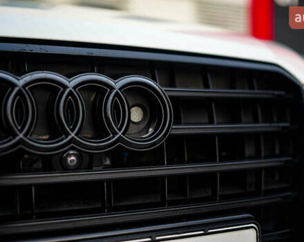 Белый Ауди А8, объемом двигателя 3.99 л и пробегом 172 тыс. км за 29000 $, фото 5 на Automoto.ua