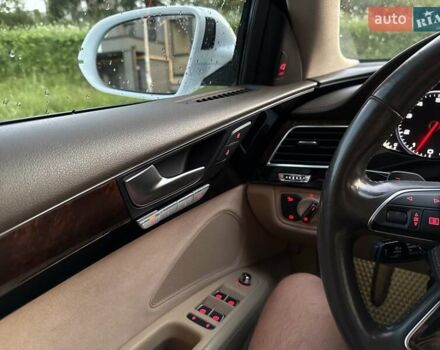 Белый Ауди А8, объемом двигателя 3 л и пробегом 158 тыс. км за 19999 $, фото 76 на Automoto.ua