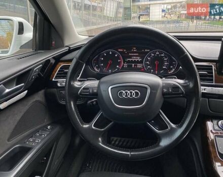 Белый Ауди А8, объемом двигателя 3 л и пробегом 216 тыс. км за 25900 $, фото 24 на Automoto.ua