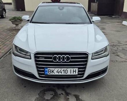 Белый Ауди А8, объемом двигателя 3 л и пробегом 158 тыс. км за 20000 $, фото 1 на Automoto.ua