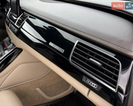 Білий Ауді A8, об'ємом двигуна 4.2 л та пробігом 269 тис. км за 25500 $, фото 39 на Automoto.ua