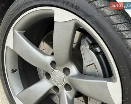 Білий Ауді A8, об'ємом двигуна 4.2 л та пробігом 269 тис. км за 25500 $, фото 9 на Automoto.ua