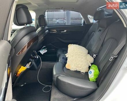 Белый Ауди А8, объемом двигателя 3 л и пробегом 216 тыс. км за 25900 $, фото 12 на Automoto.ua