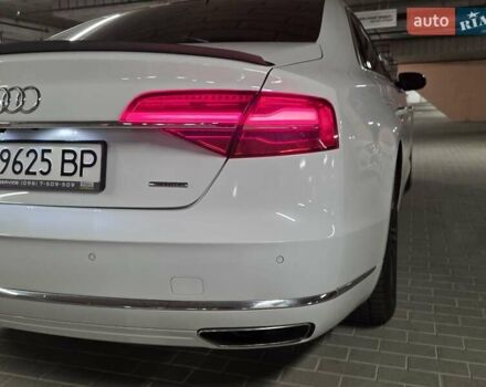 Белый Ауди А8, объемом двигателя 3 л и пробегом 193 тыс. км за 21000 $, фото 1 на Automoto.ua