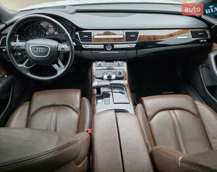 Белый Ауди А8, объемом двигателя 3 л и пробегом 193 тыс. км за 21000 $, фото 15 на Automoto.ua
