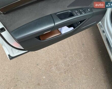 Белый Ауди А8, объемом двигателя 3 л и пробегом 216 тыс. км за 25900 $, фото 18 на Automoto.ua