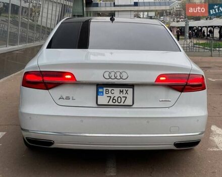 Белый Ауди А8, объемом двигателя 3 л и пробегом 216 тыс. км за 25900 $, фото 5 на Automoto.ua