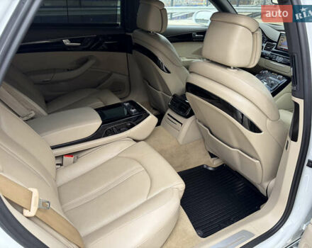 Білий Ауді A8, об'ємом двигуна 4.2 л та пробігом 269 тис. км за 25500 $, фото 19 на Automoto.ua