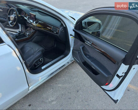 Білий Ауді A8, об'ємом двигуна 3 л та пробігом 202 тис. км за 22900 $, фото 13 на Automoto.ua