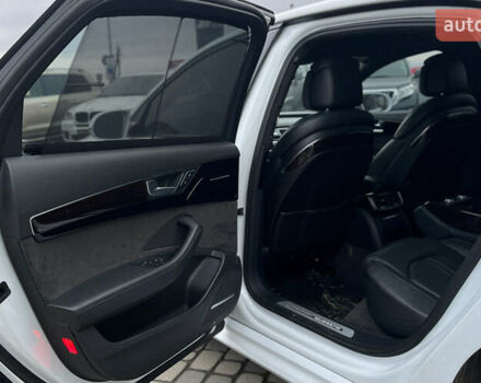 Белый Ауди А8, объемом двигателя 3 л и пробегом 182 тыс. км за 22900 $, фото 19 на Automoto.ua