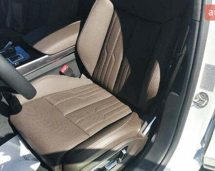 Білий Ауді A8, об'ємом двигуна 2.97 л та пробігом 88 тис. км за 67000 $, фото 12 на Automoto.ua