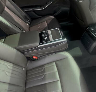 Білий Ауді A8, об'ємом двигуна 2.97 л та пробігом 88 тис. км за 67000 $, фото 14 на Automoto.ua