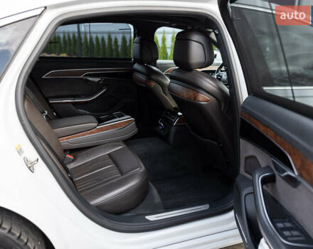 Белый Ауди А8, объемом двигателя 3 л и пробегом 165 тыс. км за 43500 $, фото 71 на Automoto.ua