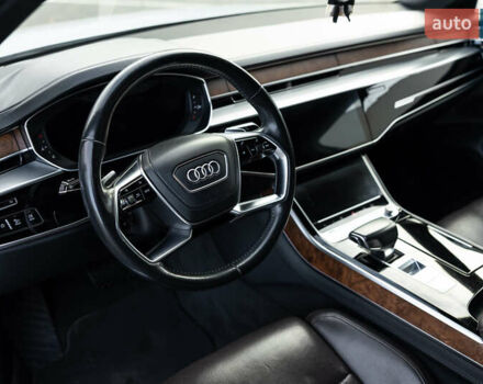 Белый Ауди А8, объемом двигателя 3 л и пробегом 165 тыс. км за 43500 $, фото 14 на Automoto.ua