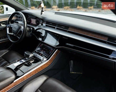 Белый Ауди А8, объемом двигателя 3 л и пробегом 165 тыс. км за 43500 $, фото 86 на Automoto.ua