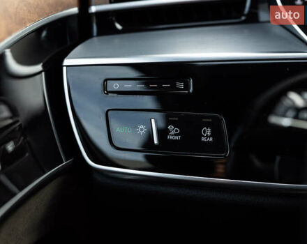 Белый Ауди А8, объемом двигателя 3 л и пробегом 165 тыс. км за 43500 $, фото 25 на Automoto.ua