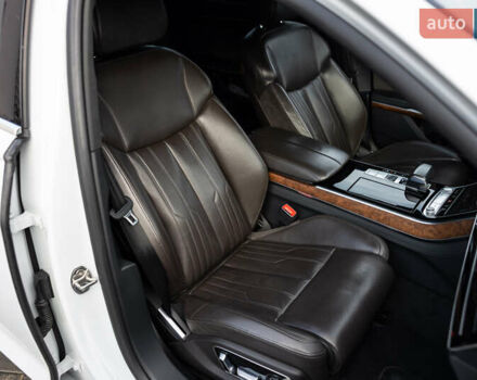 Белый Ауди А8, объемом двигателя 3 л и пробегом 165 тыс. км за 43500 $, фото 89 на Automoto.ua