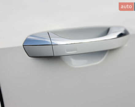 Белый Ауди А8, объемом двигателя 3 л и пробегом 165 тыс. км за 43500 $, фото 91 на Automoto.ua