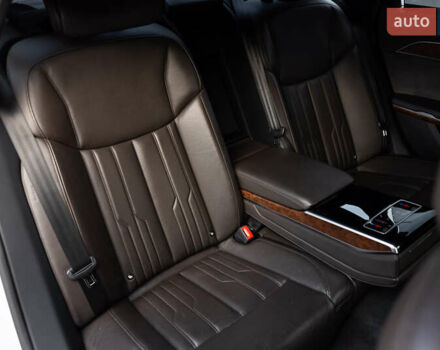 Белый Ауди А8, объемом двигателя 3 л и пробегом 165 тыс. км за 43500 $, фото 80 на Automoto.ua