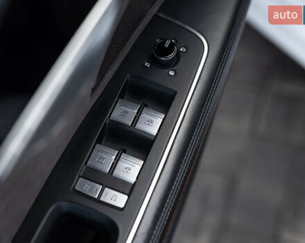 Белый Ауди А8, объемом двигателя 3 л и пробегом 165 тыс. км за 43500 $, фото 18 на Automoto.ua