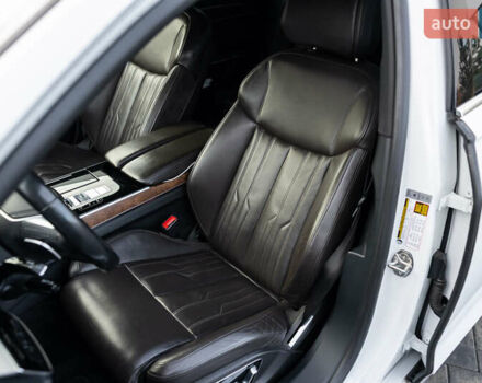 Белый Ауди А8, объемом двигателя 3 л и пробегом 165 тыс. км за 43500 $, фото 20 на Automoto.ua