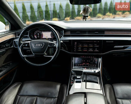 Белый Ауди А8, объемом двигателя 3 л и пробегом 165 тыс. км за 43500 $, фото 83 на Automoto.ua