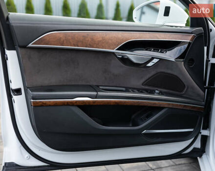 Белый Ауди А8, объемом двигателя 3 л и пробегом 165 тыс. км за 43500 $, фото 21 на Automoto.ua