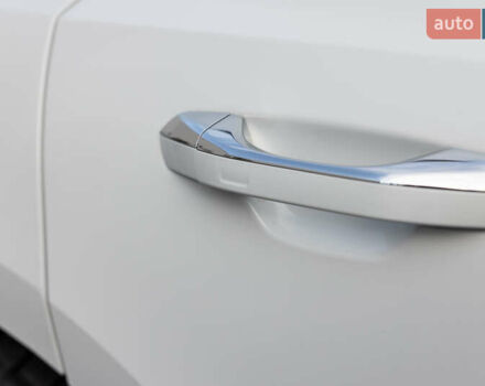 Белый Ауди А8, объемом двигателя 3 л и пробегом 165 тыс. км за 43500 $, фото 92 на Automoto.ua