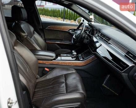 Белый Ауди А8, объемом двигателя 3 л и пробегом 165 тыс. км за 43500 $, фото 85 на Automoto.ua