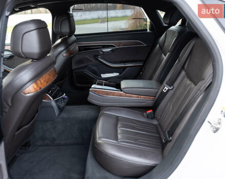 Белый Ауди А8, объемом двигателя 3 л и пробегом 165 тыс. км за 43500 $, фото 57 на Automoto.ua