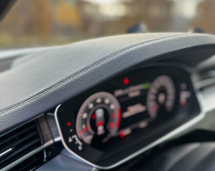 Белый Ауди А8, объемом двигателя 3 л и пробегом 53 тыс. км за 58000 $, фото 31 на Automoto.ua