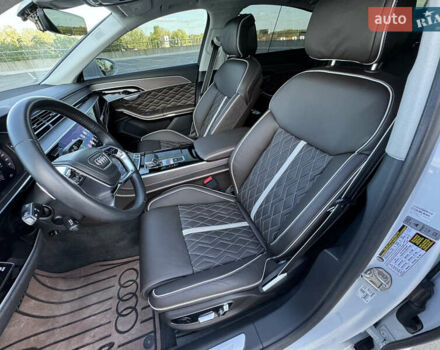 Белый Ауди А8, объемом двигателя 3.99 л и пробегом 71 тыс. км за 55999 $, фото 46 на Automoto.ua