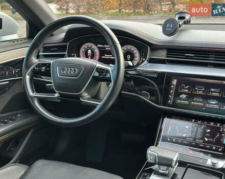 Белый Ауди А8, объемом двигателя 3 л и пробегом 53 тыс. км за 58000 $, фото 34 на Automoto.ua