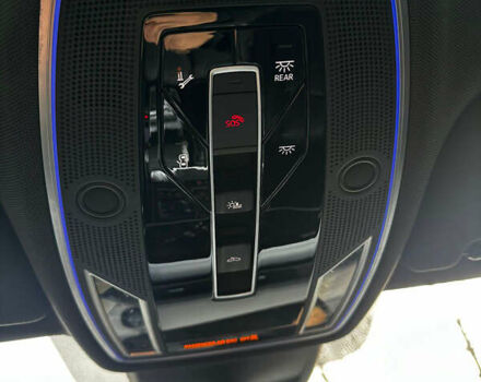 Белый Ауди А8, объемом двигателя 3 л и пробегом 53 тыс. км за 58000 $, фото 38 на Automoto.ua