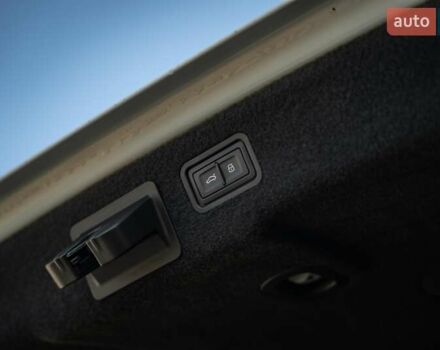 Белый Ауди А8, объемом двигателя 3 л и пробегом 93 тыс. км за 57500 $, фото 72 на Automoto.ua