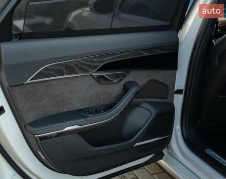 Белый Ауди А8, объемом двигателя 3 л и пробегом 93 тыс. км за 57500 $, фото 75 на Automoto.ua