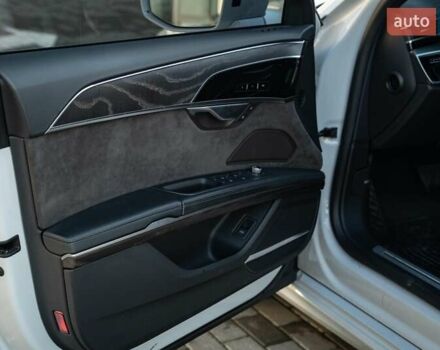 Белый Ауди А8, объемом двигателя 3 л и пробегом 93 тыс. км за 57500 $, фото 73 на Automoto.ua